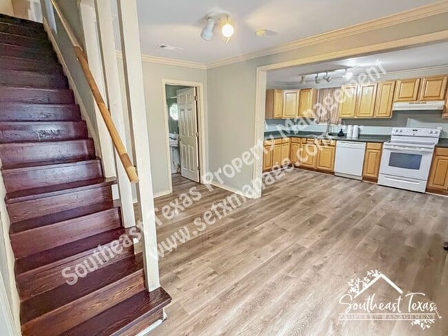Building Photo - 345 Marceline Blvd