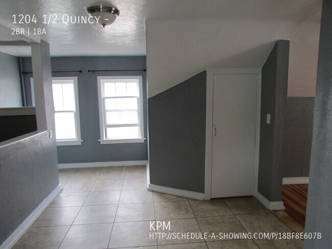 Foto del edificio - 1204 1/2 Quincy St