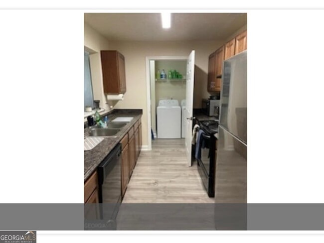 Foto del edificio - 13204 Fairington Rd