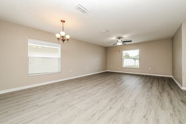 Foto del edificio - 7614 Maroon Peak Dr