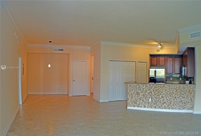 Foto del edificio - 3001 NE 185th St