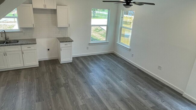 Foto del edificio - 9746 Garcroft St