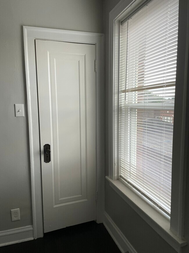 Foto del edificio - 7922 S Marshfield Ave