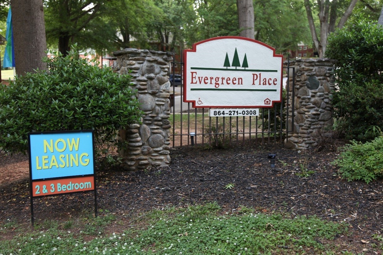 Evergreen Place - 308 Nichol St