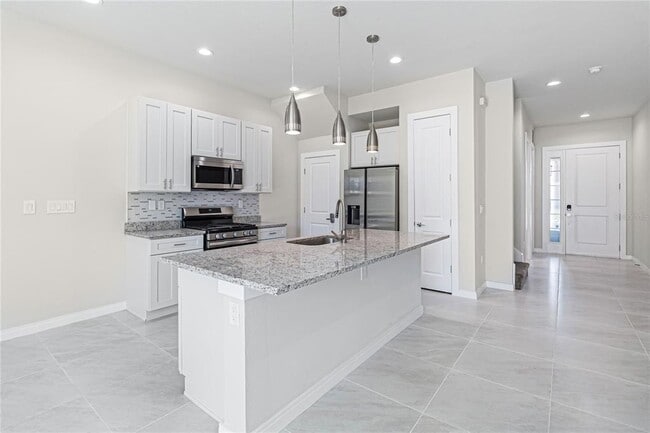 Building Photo - 7554 Sunflower Cir