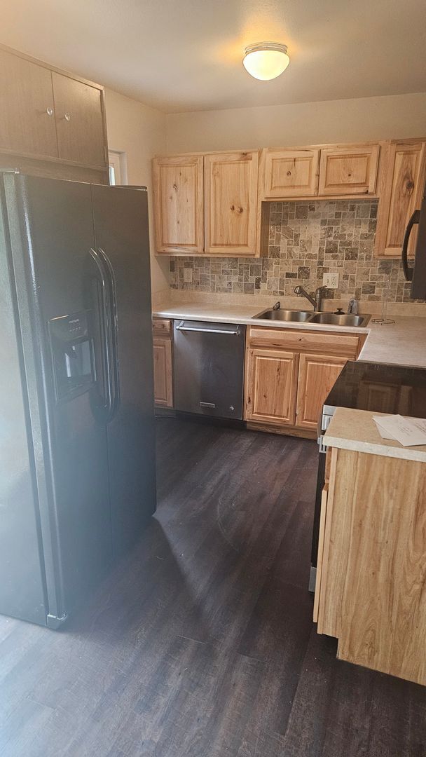 Foto del edificio - Cute 4 Bedroom House in Midtown FC