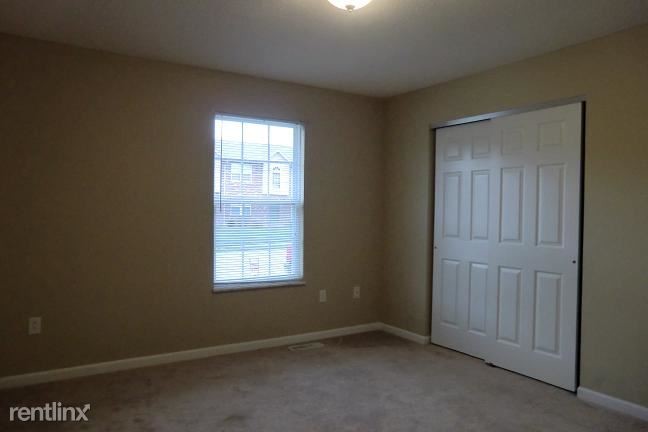 Foto del edificio - 524 Parkside Commons Ct