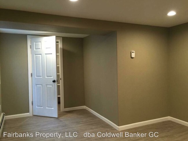 Building Photo - 1144 Ivy Dr