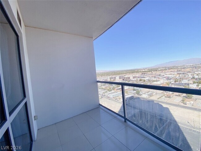 Building Photo - 200 W Sahara Ave