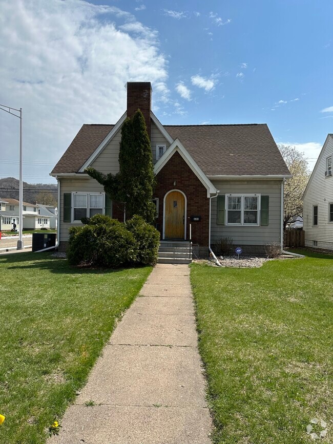 Hill View Place Houses for Rent La Crosse, WI 1 Homes