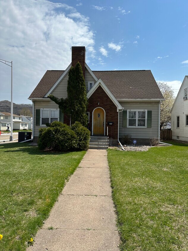 644 23rd St N, La Crosse, WI 54601 House Rental in La Crosse, WI