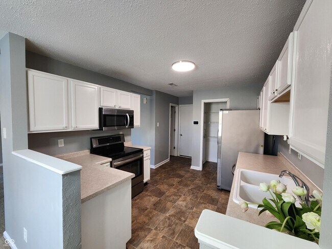 Foto del edificio - 16706 Aulton Dr