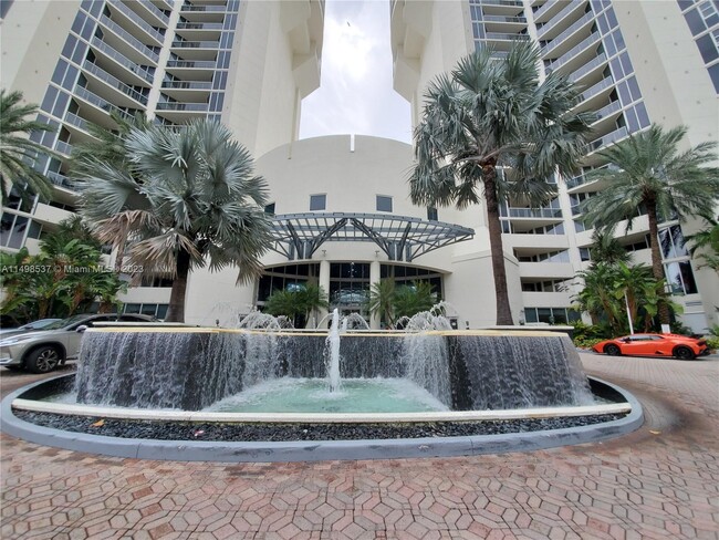 Foto del edificio - 19333 Collins Ave