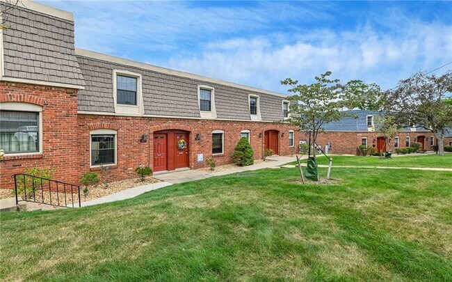 Building Photo - 125 Community Ct