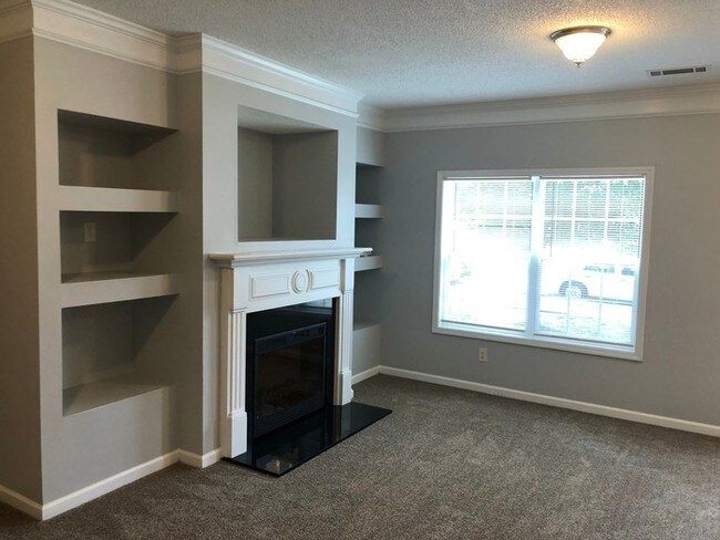 Building Photo - 2188 Olmadison View