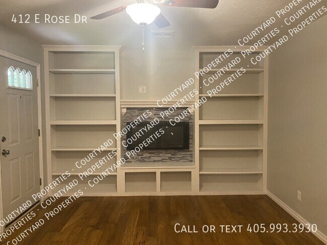 Foto del edificio - 412 E Rose Dr