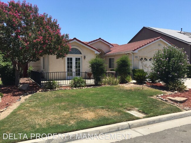 Foto del edificio - 3 br, 2 bath House - 3444 N Ellendale Avenue
