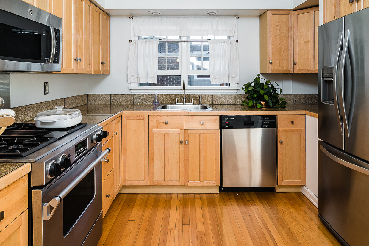 Foto principal - 2116 W Jefferson St