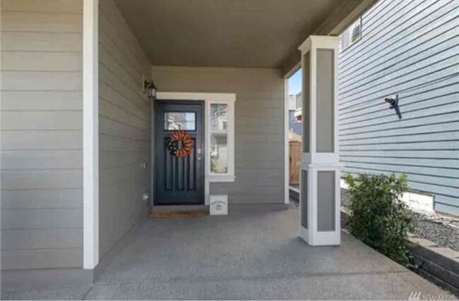 Building Photo - 15423 92nd Ave SE