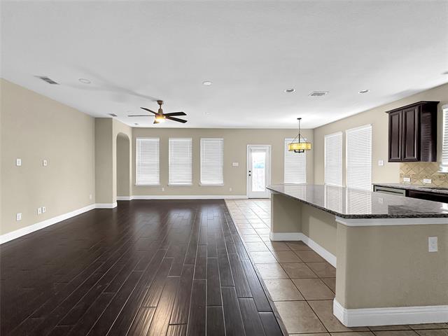 Foto del edificio - 1952 Sunny Side Dr