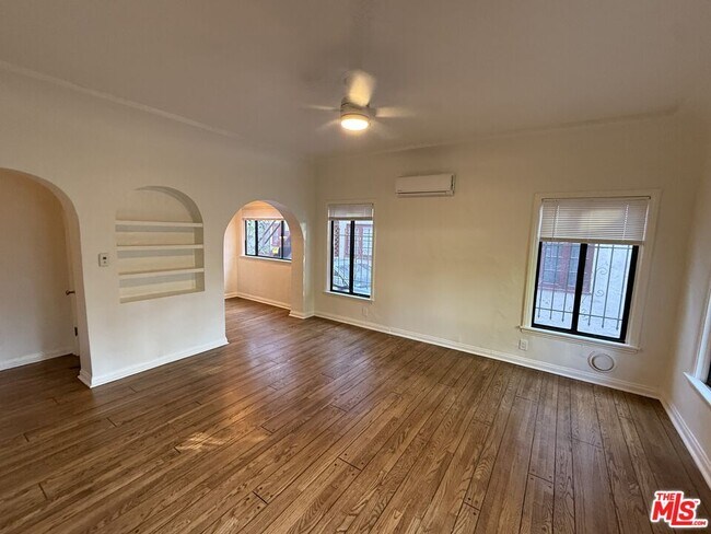 Foto del edificio - 840 Huntley Dr