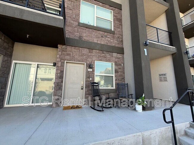 Foto del edificio - 5801 S Garnet Dr