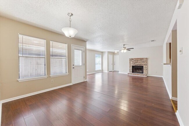 Foto del edificio - 2613 Alcott Ln