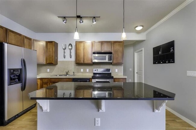 Building Photo - Charming 2.5BD/2BA Condo in Lone Tree