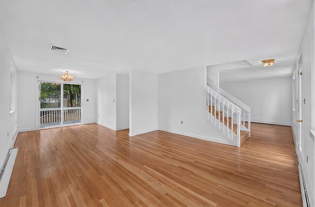 Photo - 74 Loomis Street Unit House