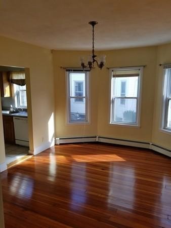 Building Photo - Spacious 2BD/1BTH in a three-family house