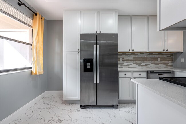 Foto del edificio - 9509 Cypress Park Way