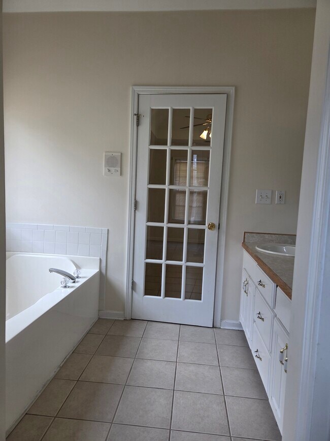 Foto del edificio - 1460 Scenic Brook Trl SW