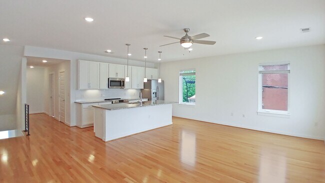 Foto del edificio - 1219 Bainbridge St