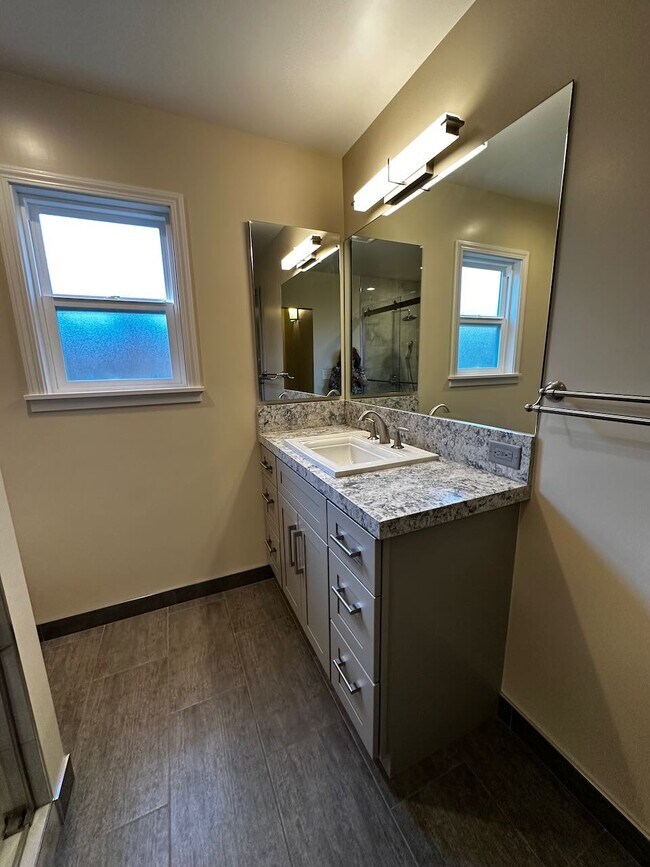 Bath vanity - 723 Laurel St