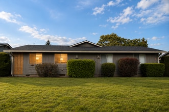 Building Photo - 1707 SE 145th Ct