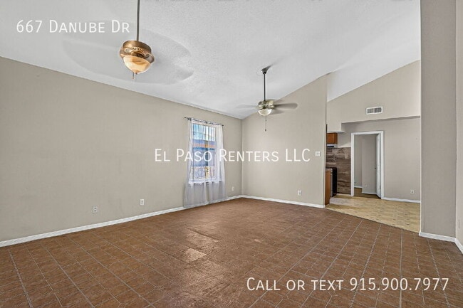 Building Photo - 667 Danube Dr