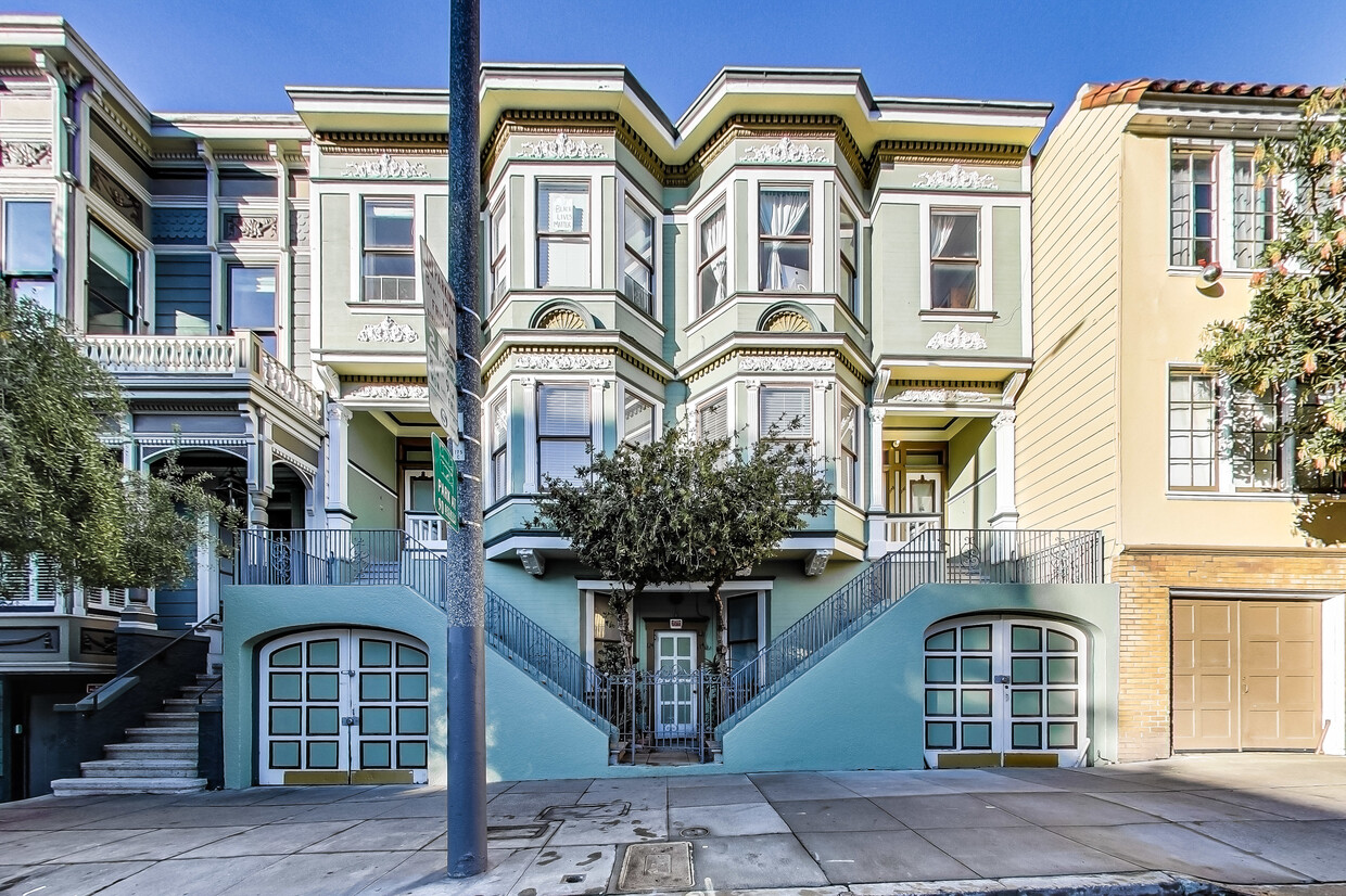 Primary Photo - 118 Noe St