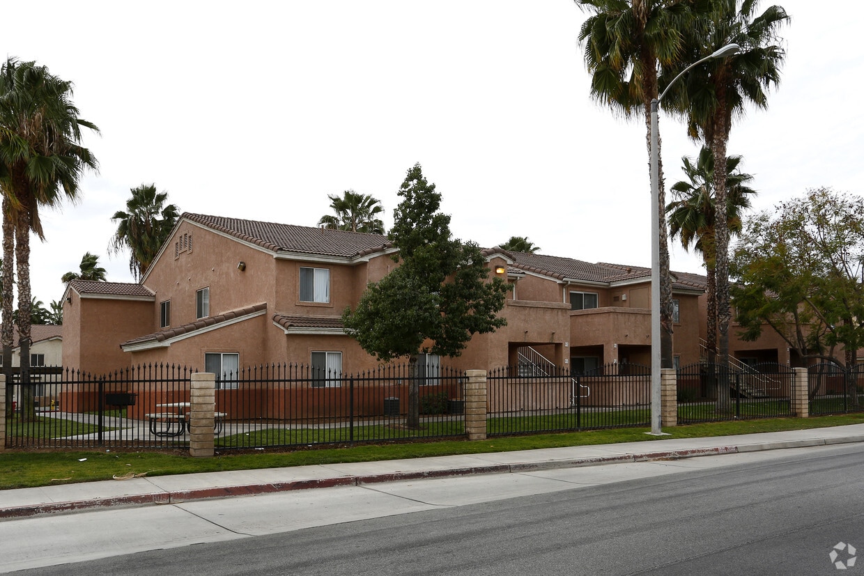Primary Photo - Cottonwood Place Apartments