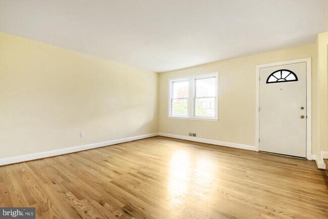 Foto del edificio - 220 Edgewood St