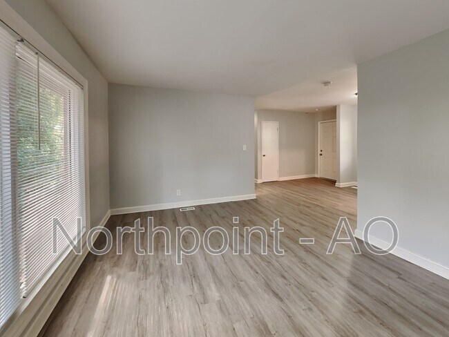 Building Photo - 2869 Catalina Dr