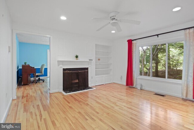 Foto del edificio - 1424 Yellowwood Ct