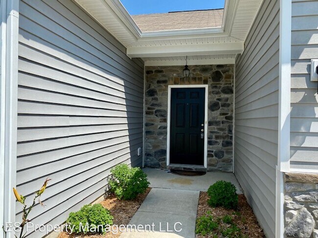 Building Photo - 3 br, 2 bath House - 2076 Creek Bank Dr.