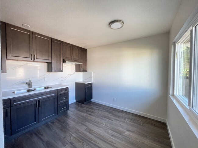 Foto del edificio - G43100E - Placement Only