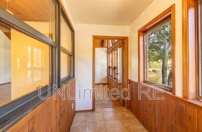 Building Photo - 6600 W Suzette Ln