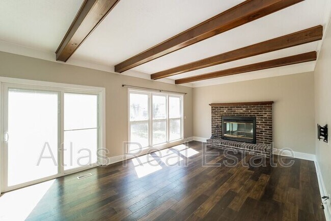 Building Photo - 14415 W 92nd Terrace