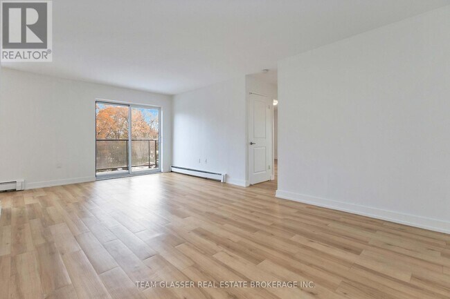 Building Photo - 540 Proudfoot Ln