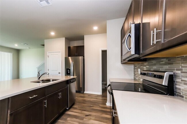 Foto del edificio - 1816 Woodleaf Hammock Ct