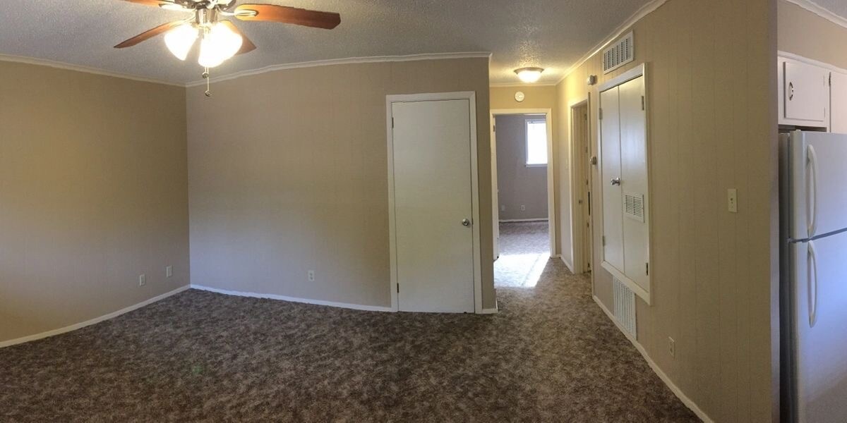 1600 N Washington Ave Unit B2, El Dorado, AR 71730 Room for Rent in