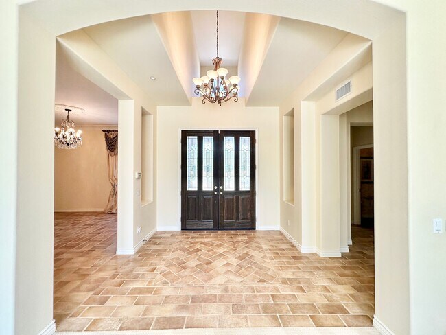Building Photo - Beautiful Single-Level Custom Home with Serene Backyard Space in the Lovely Peppertree Park Commu...