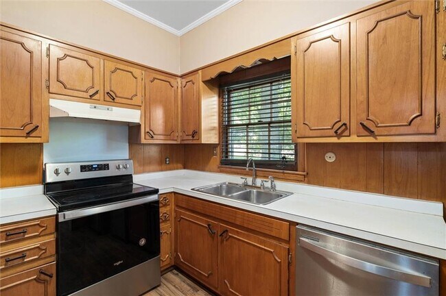 Foto del edificio - 2825 Cottage Hill Rd